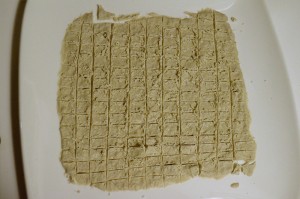 Préparation de la recette du dentifrice zéro déchet