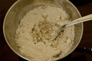 Fabriquer son dentifrice à l'huile de coco, argile, blanc de meudon et xylitol
