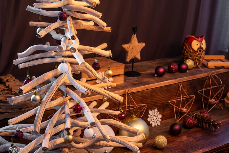 Découvrez ce sapin en bois réutilisable et écoresponsable 🐞 — free download